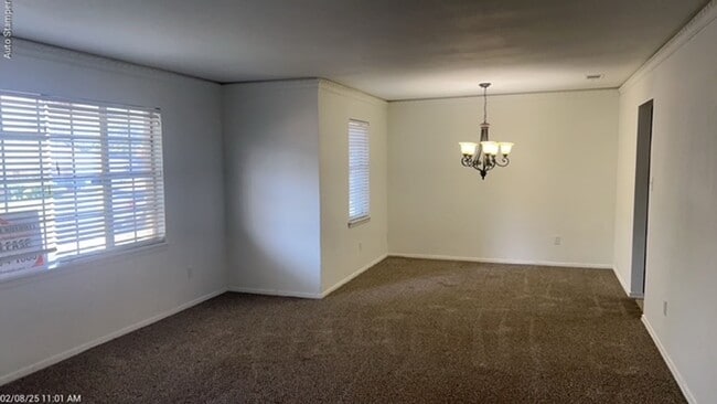 Building Photo - 212 Hallbrook Dr