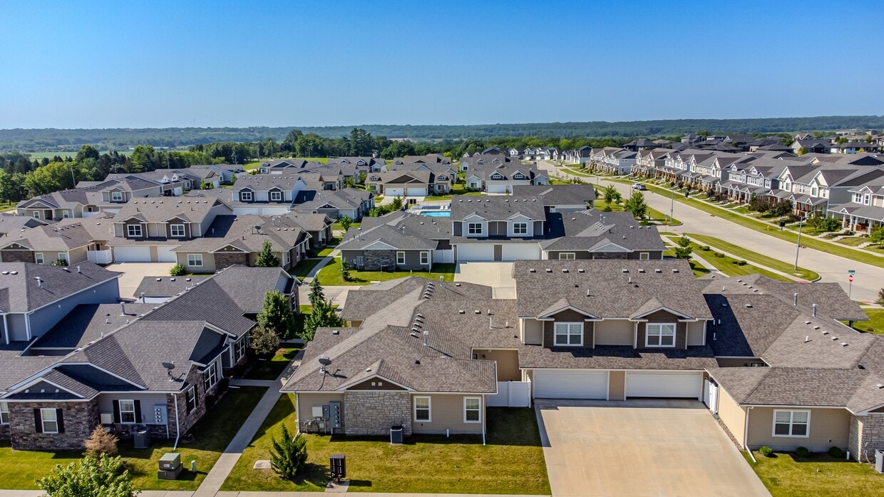 Foto principal - 9012 Jean Louise Dr
