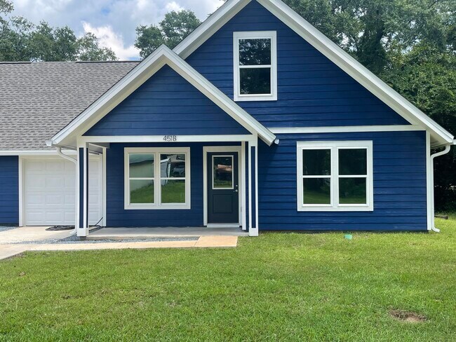 Foto del edificio - 451 Amos St