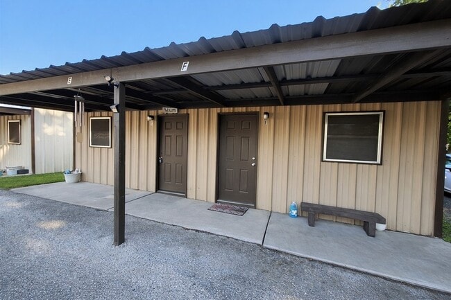 Foto del edificio - 6107 Williams Rd