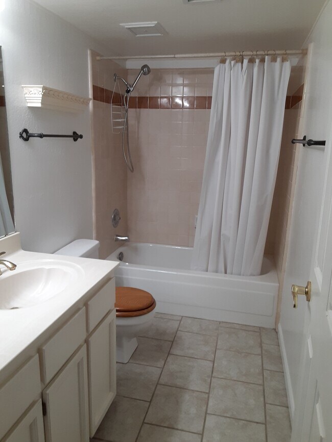 Foto del edificio - 17620 N 17th Pl