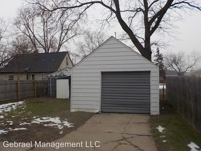 Building Photo - 1502 Lincoln Ave