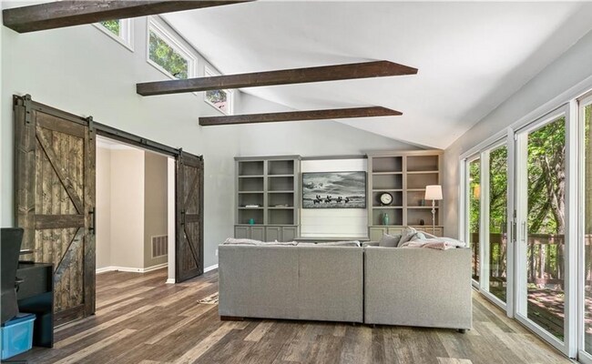 Foto del edificio - Large Private Lot with 3BR home in Concord!