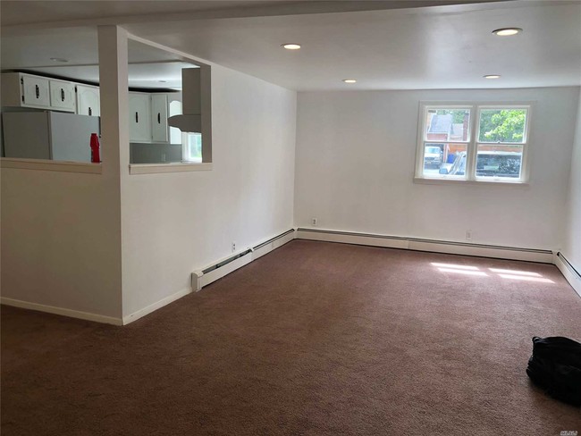 Building Photo - 57 Woodview Ln