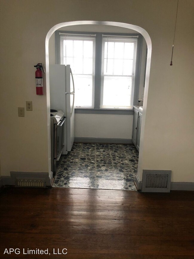 Foto del edificio - 227 N Middle St