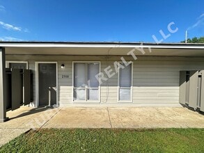 Building Photo - 2308 Grayson Valley Cir