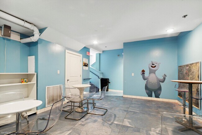 Foto del edificio - Studio, 1 bath Condo - 1512-18 FRANKFORD A...