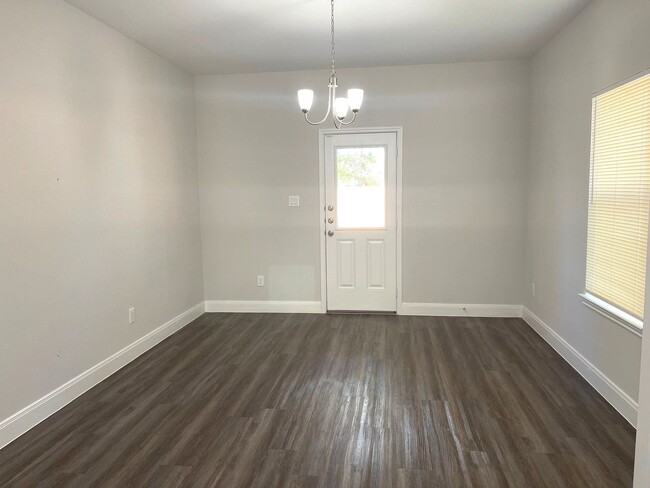 Building Photo - 9327 Camay Dr
