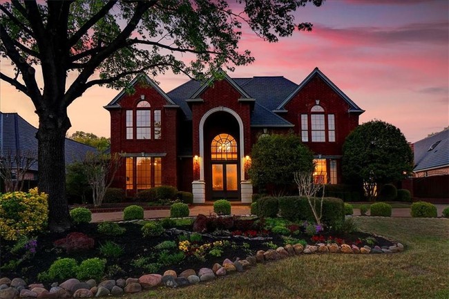Building Photo - 1308 Chatsworth Ct E