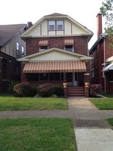 Building Photo - 604 12th Ave