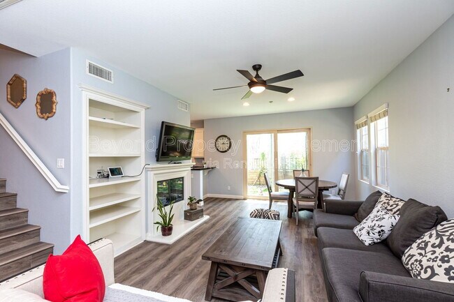 Foto del edificio - 2616 Bellezza Dr