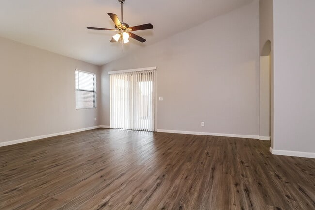 Building Photo - 16871 W Portland St