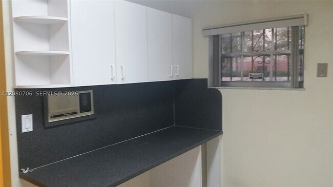 Foto del edificio - 11 Olive Dr