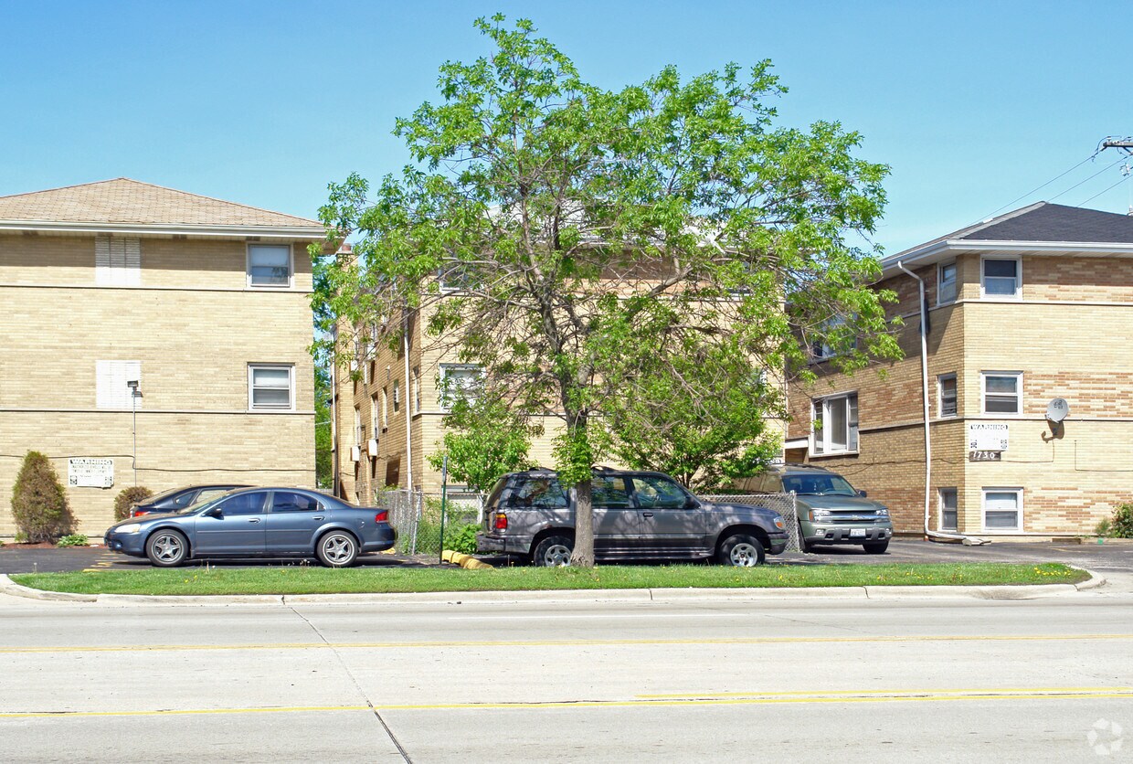 Building Photo - 1720 N 1st Ave