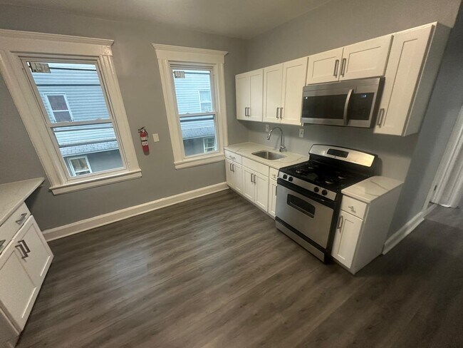 Foto del edificio - 332 Hamilton Ave