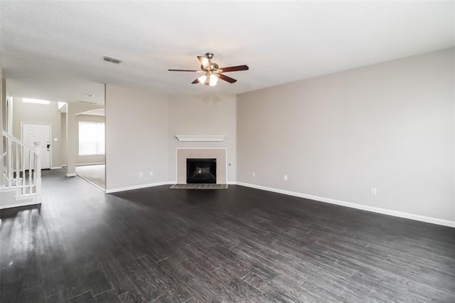 Foto del edificio - 305 Arbor Glen Dr