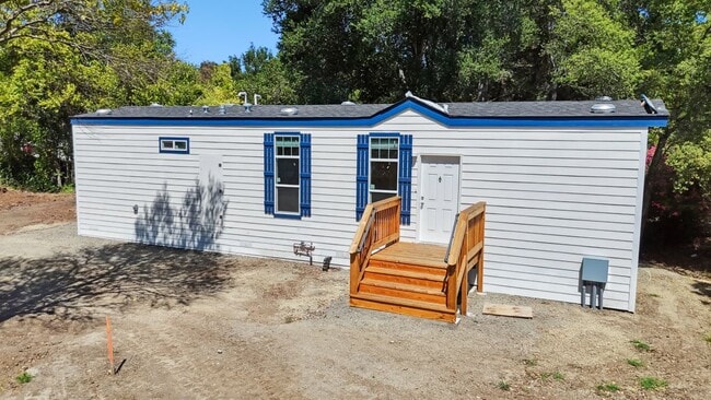 Foto del edificio - 2291 Guerneville Rd