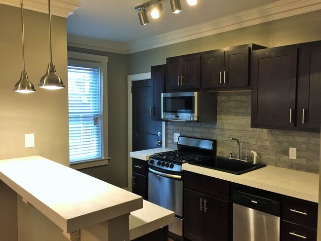 6329-6331 Bartlett - 6329-6331 Bartlett Apartment