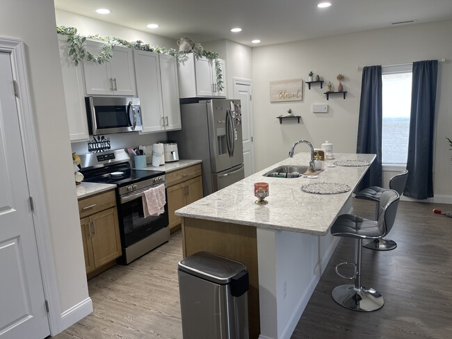Building Photo - 499 S 100 E