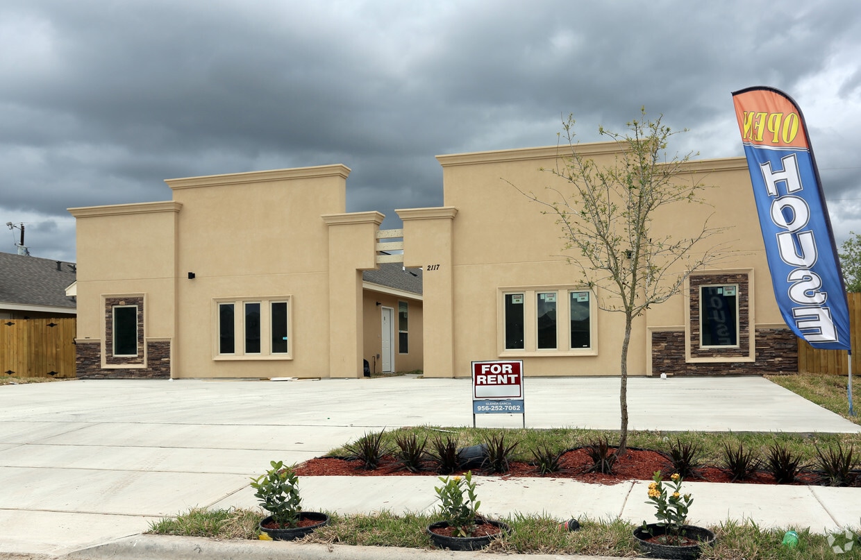 Building Photo - 507 Downing Ave
