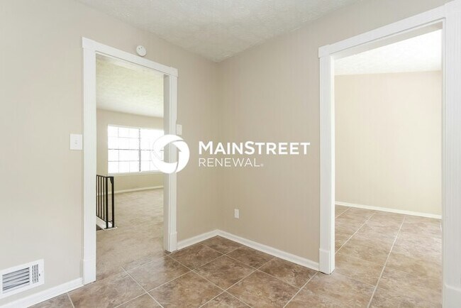 Foto del edificio - 5 Bedroom Pet-Friendly Home in Fairburn, GA with Main Street Renewal