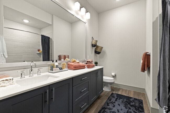 2HAB, 2BA - 1,025 ft² - B1 - Baño - One90 Gateway