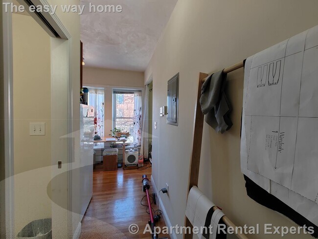 Foto del edificio - 1056 Cambridge St