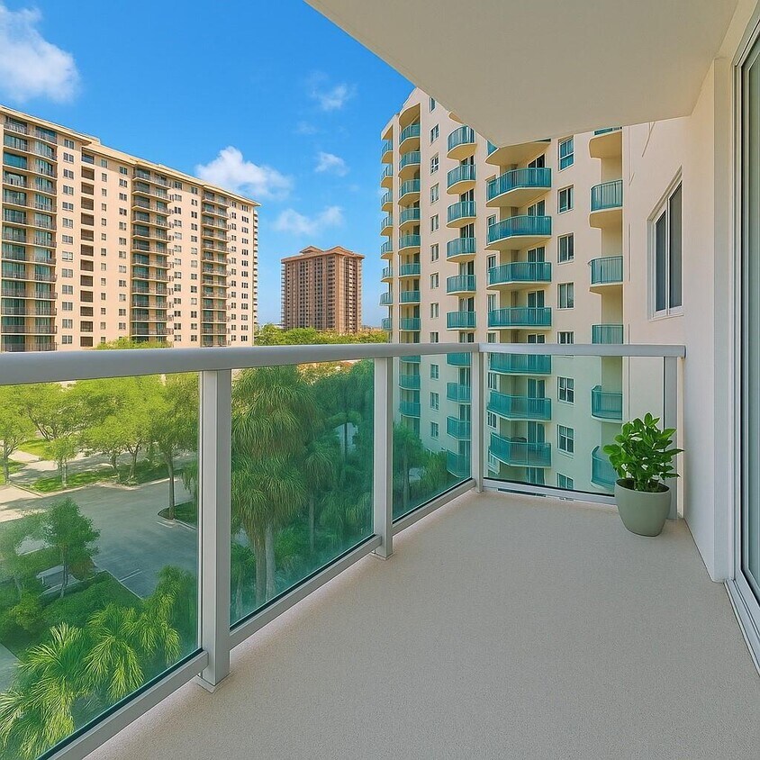 Foto principal - 19380 Collins Ave