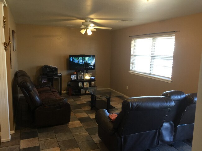 Living room - 7100 NW 18th St
