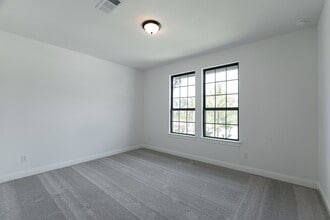 Building Photo - 16231 Sheridan River Trl