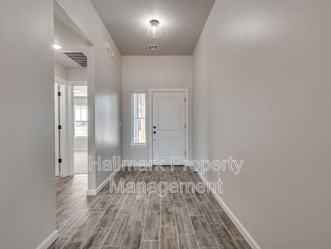 Building Photo - 4905 Misty Wood Ln