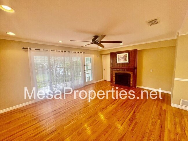 Foto del edificio - 334 Springfield St