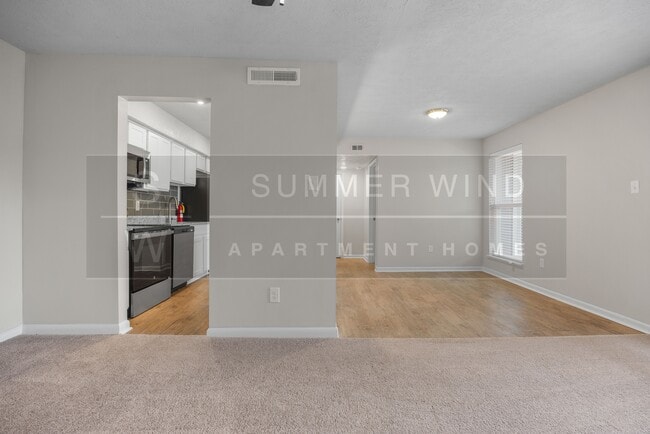 Entrada al comedor 1x1 - Summer Wind Apartments