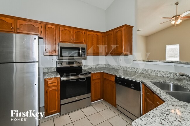Building Photo - 3431 Golden Oaks Dr