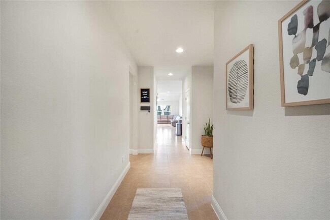 Foto del edificio - 3446 De Torres Cir