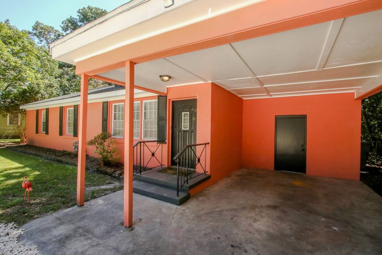 Foto principal - 3-Bedroom Home in Savannah – Prime Location!