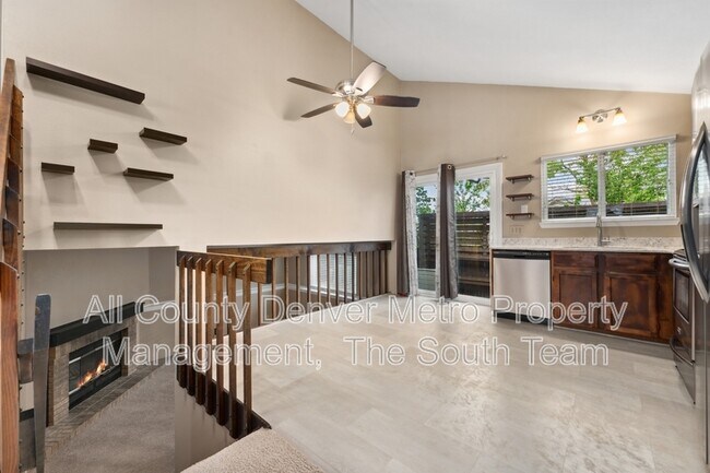 Foto del edificio - 483 E Arden Cir