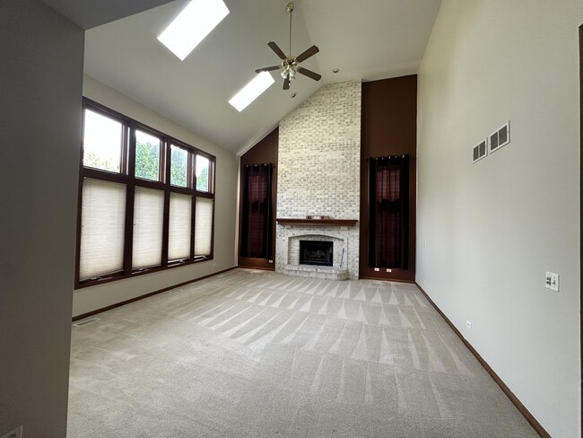 Building Photo - 1937 Yukon Dr