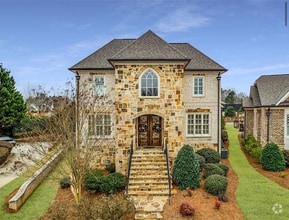 Building Photo - 5869 Chickasaw Ln