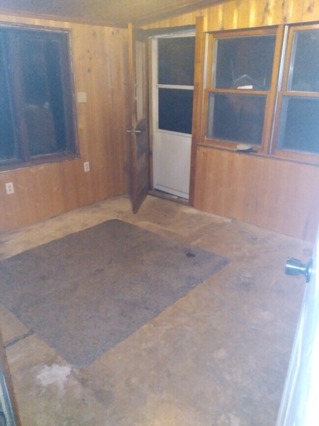 Foto del edificio - 303 W Plum St