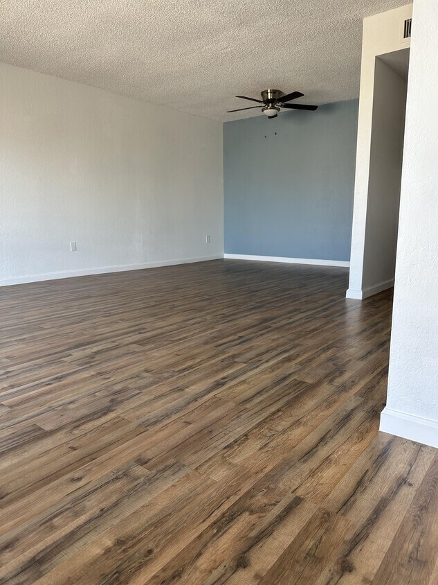 Primary Photo - 10565 W Arica Rd