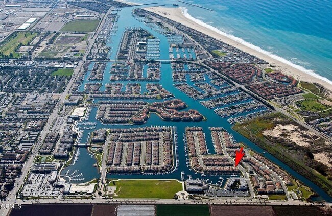 Foto del edificio - 4353 Waterside Ln