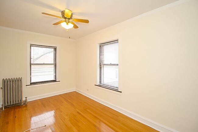 Foto del edificio - 2108 W Ainslie St