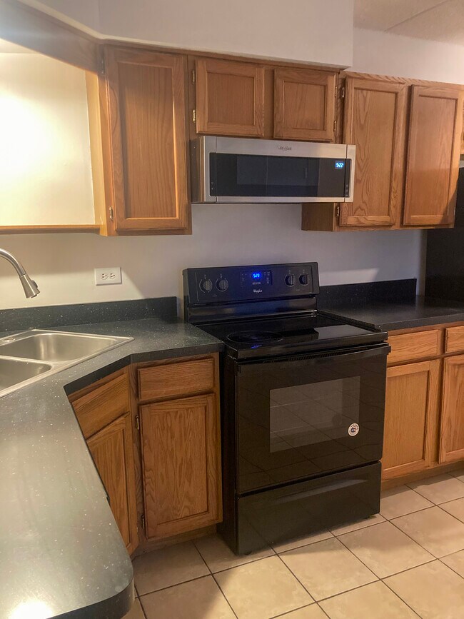 Foto del edificio - 513 Timber Ridge Dr