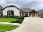Foto principal - 4 bed 2 bath in Mustang Schools! Gated Com...