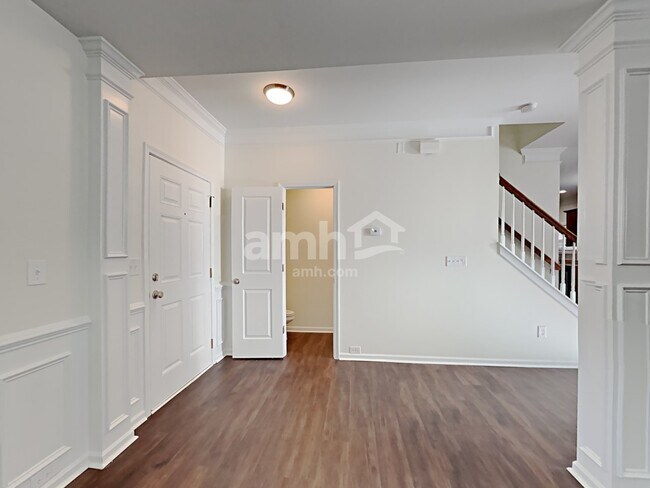 Building Photo - 16008 Long Talon Way