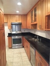 Building Photo - 428 Golden Springs Dr