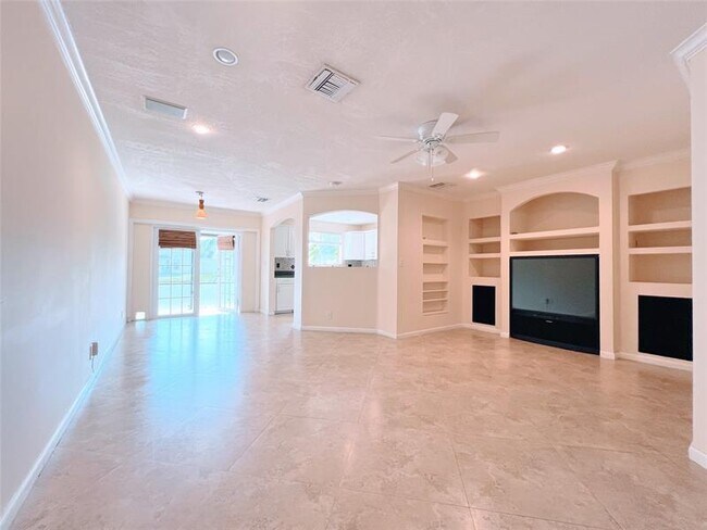 Foto del edificio - 2032 Discovery Cir E