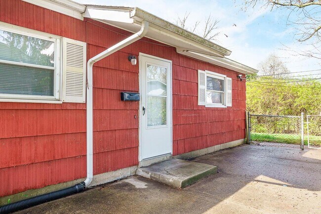 Building Photo - 1775 Alcoy Dr