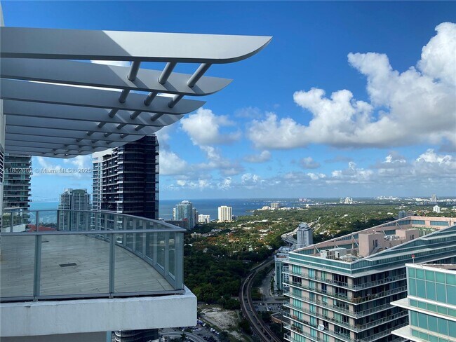 Foto del edificio - 1100S S Miami Ave